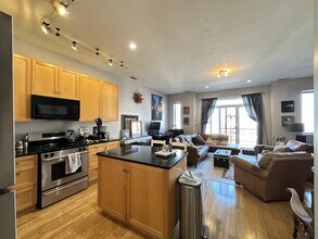 1743 W North Ave, Unit K06J in Chicago, IL - Building Photo - Building Photo