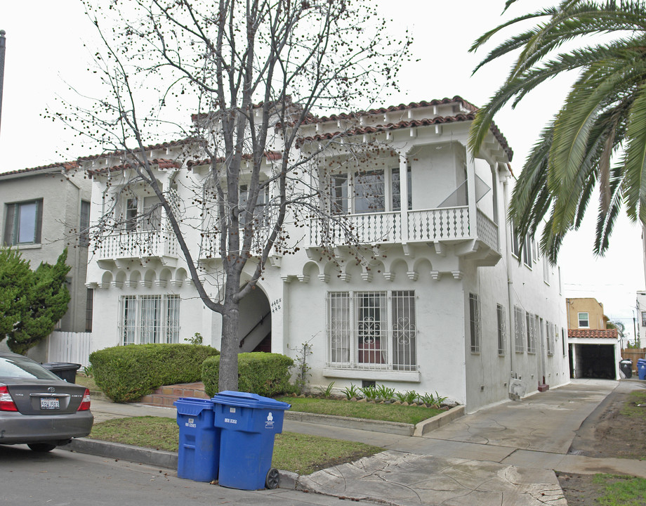 448 N Orange Grove Ave in Los Angeles, CA - Building Photo