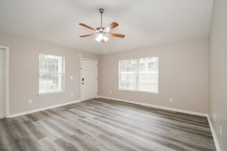 1104 St Clair St in Jacksonville, FL - Building Photo - Building Photo