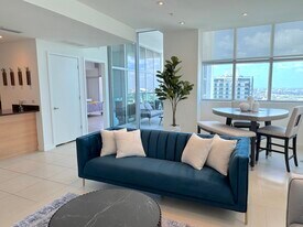 3301 NE 1st Ave, Unit Four Midtown in Miami, FL - Building Photo