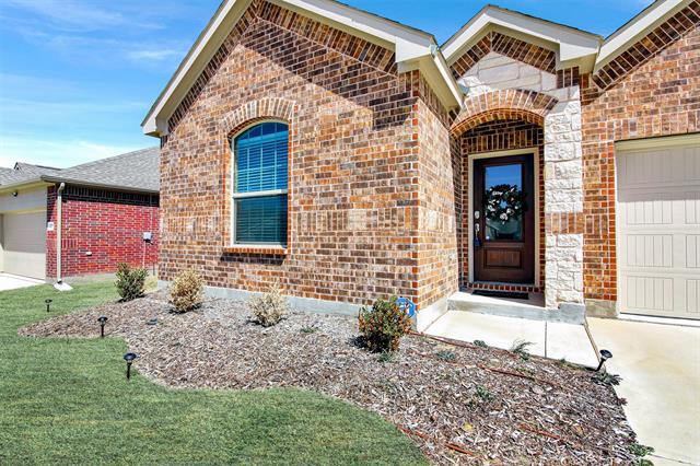 409 Hackberry St in Princeton, TX - Building Photo