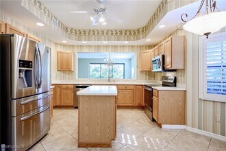 5805 Grande Reserve Way in Naples, FL - Foto de edificio - Building Photo