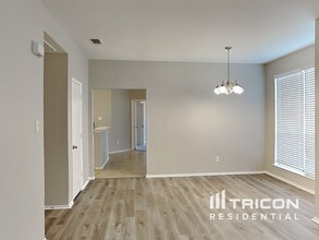 1114 Alicia Ln in Lancaster, TX - Building Photo - Building Photo