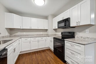 905 Clark St in Wingate, NC - Building Photo - Building Photo