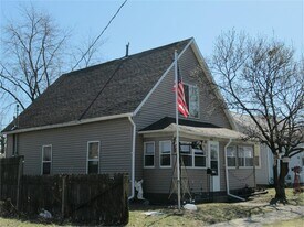 1608 Kansas St in Muscatine, IA - Building Photo