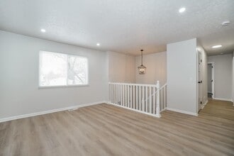 3764 Whetstone Dr in Groveport, OH - Building Photo - Building Photo