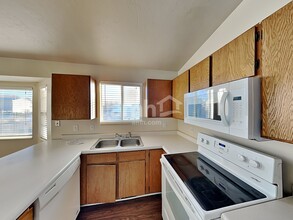 6083 S 6070 W in Salt Lake City, UT - Building Photo - Building Photo