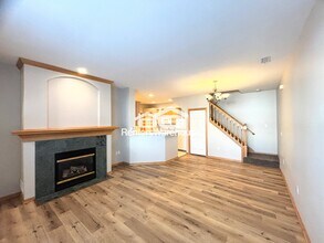 3911 NE Gardenia Ln in Ankeny, IA - Building Photo - Building Photo