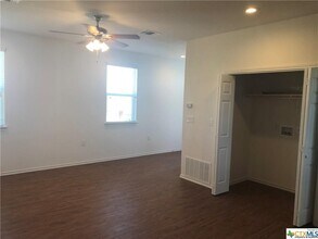 803 Hallie Cove in Lockhart, TX - Building Photo - Building Photo