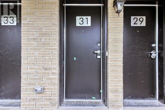 31 Appletree Ln in Barrie, ON - Building Photo - Building Photo