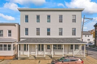 44 Saratoga Ave in Mechanicville, NY - Building Photo - Building Photo