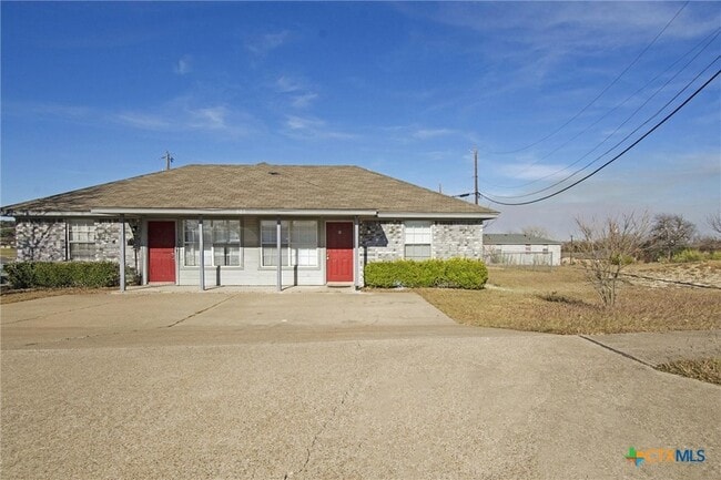 property at 907 North Dr