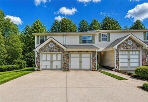 303 Brookside Way in Canton, GA - Building Photo