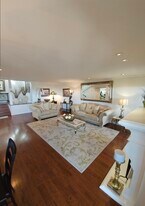 5463 Caminito Agua in San Diego, CA - Building Photo