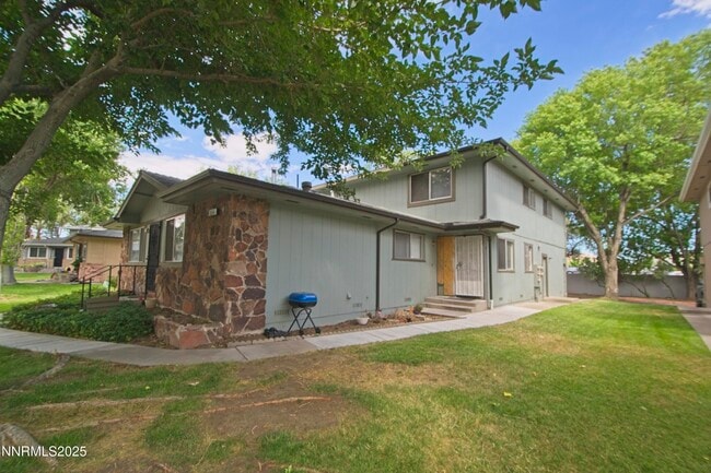 property at 664 Oakwood Dr
