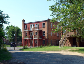 4900 Quarles St NE in Washington, DC - Building Photo - Building Photo