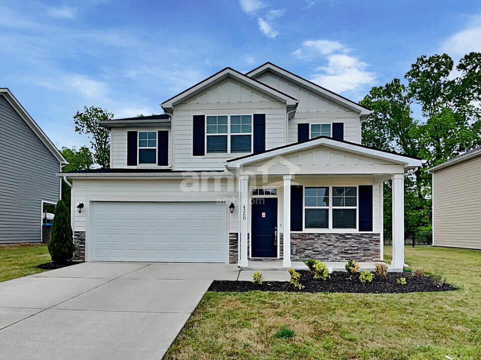 4268 Longfellow Dr in Nashville, TN - Building Photo