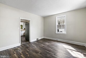 146 Hall St in Spring City, PA - Building Photo - Building Photo