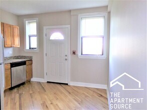 897 Green Bay Rd, Unit 20 in Winnetka, IL - Foto de edificio - Building Photo