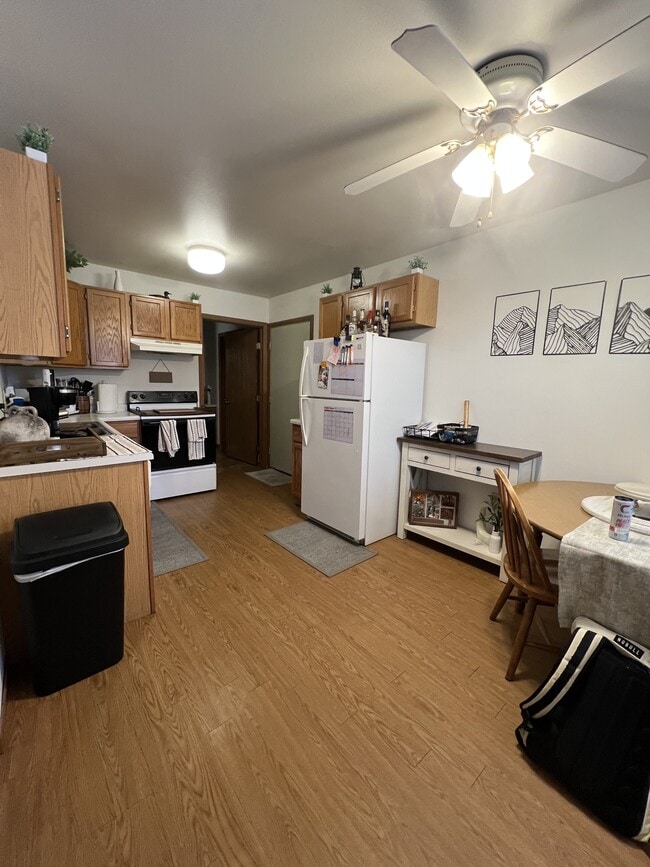 property at 2550 New Pine Dr