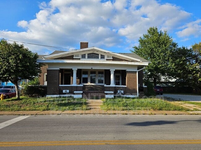 property at 400 E Columbia St