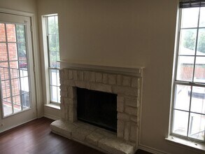 3206 S Fielder Rd, Unit 107 in Arlington, TX - Building Photo - Building Photo