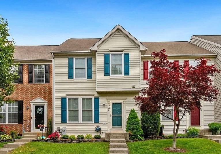 254 Seneca Ter in Pasadena, MD - Building Photo