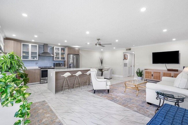 property at 810 High Point Dr W