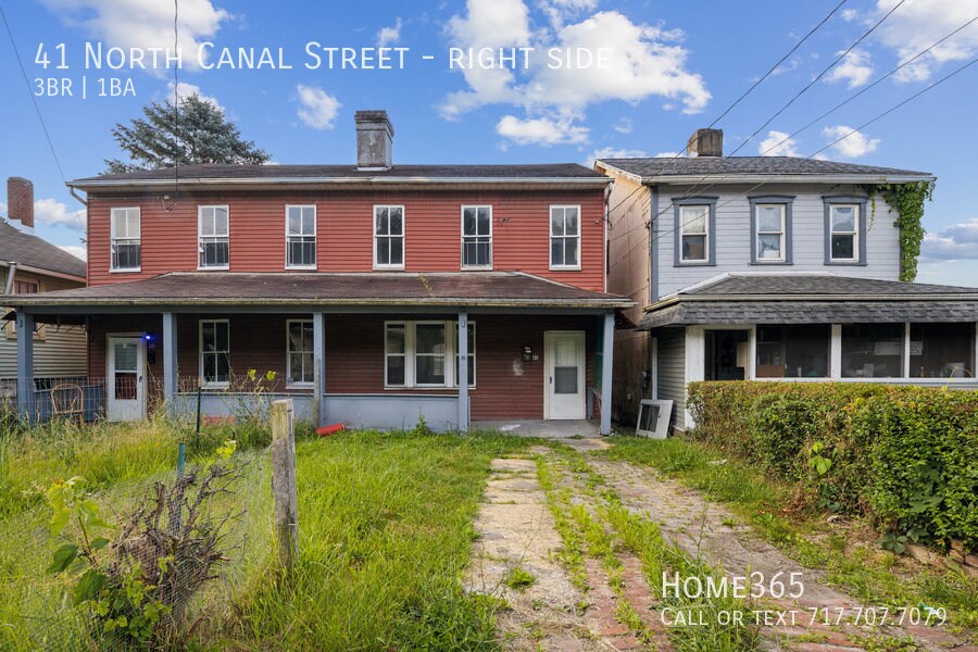 41 N Canal St-Unit -right side in Natrona Heights, PA - Building Photo