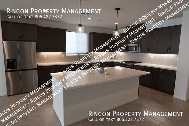 447 Azalea St in Fillmore, CA - Building Photo - Building Photo
