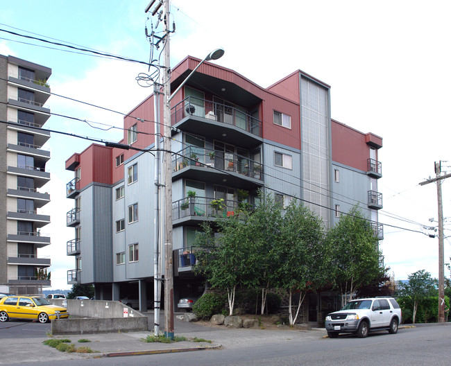 Triton Terrace in Seattle, WA - Foto de edificio - Building Photo