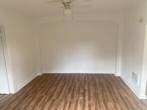 3266 1/2 W Descanso Dr, Unit 3266 in Los Angeles, CA - Building Photo - Building Photo