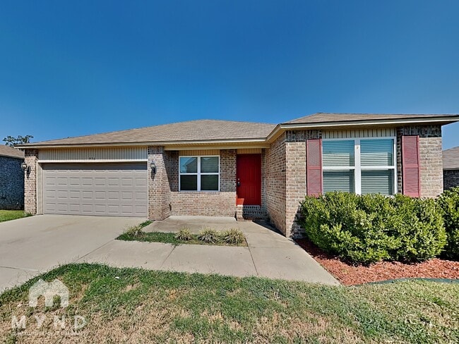 property at 936 Pinehurst Loop