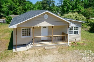 201 Smith Dr in Garner, NC - Building Photo - Building Photo