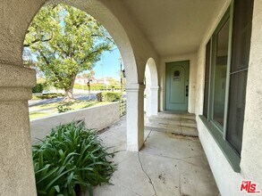 2002 Kelton Ave in Los Angeles, CA - Building Photo - Building Photo