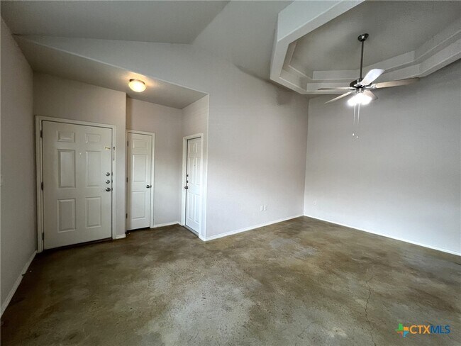 271 Rosalie Dr