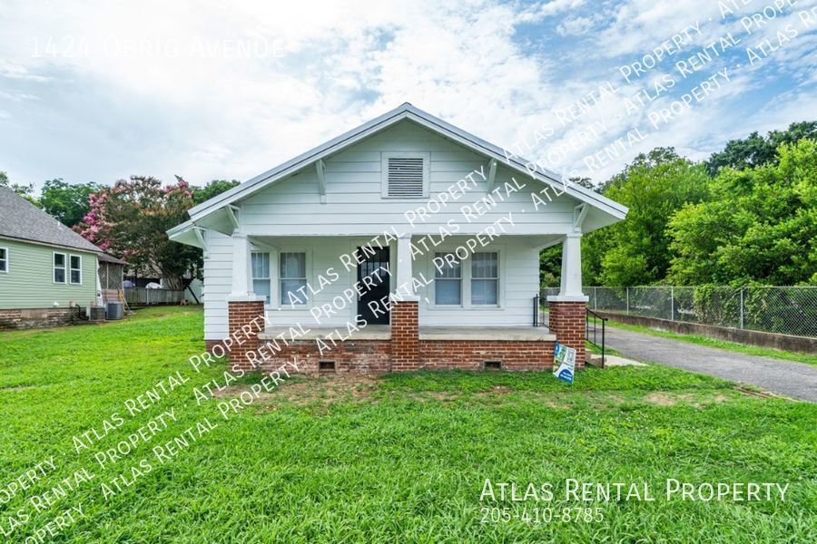 1424 Obrig Ave in Guntersville, AL - Foto de edificio