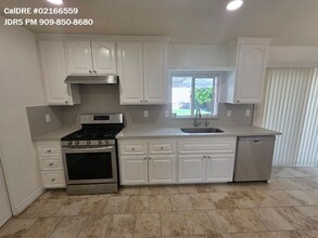 3001 E St Andrews Dr in Ontario, CA - Building Photo - Building Photo