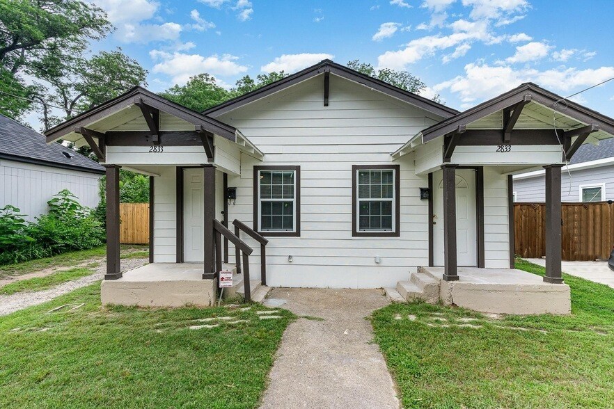 2833 Marburg St, Unit A in Dallas, TX - Building Photo