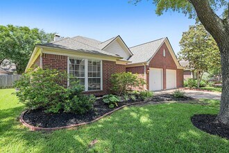 8419 Broken Timber Way in Houston, TX - Building Photo - Building Photo