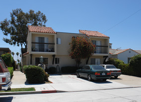 1043 Sapphire St Apartments