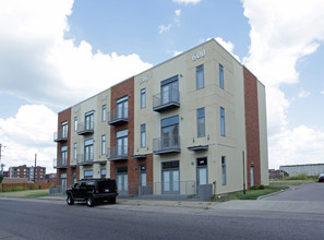 City Commons in Memphis, TN - Building Photo - Building Photo