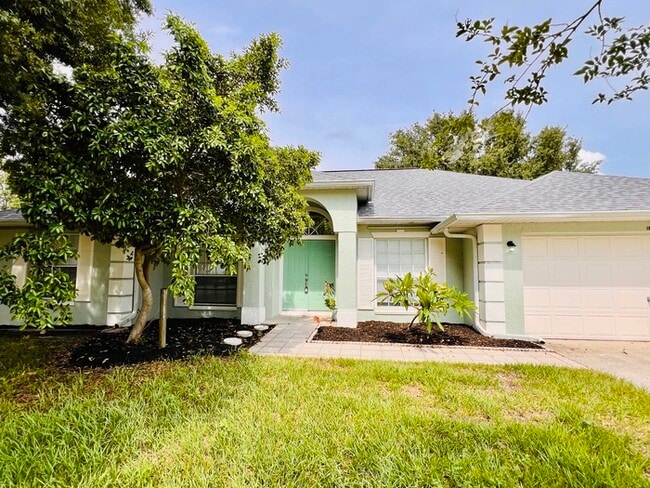 11652 Clair Pl in Clermont, FL - Foto de edificio - Building Photo