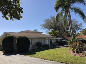 Siesta Villas in Sarasota, FL - Foto de edificio - Building Photo