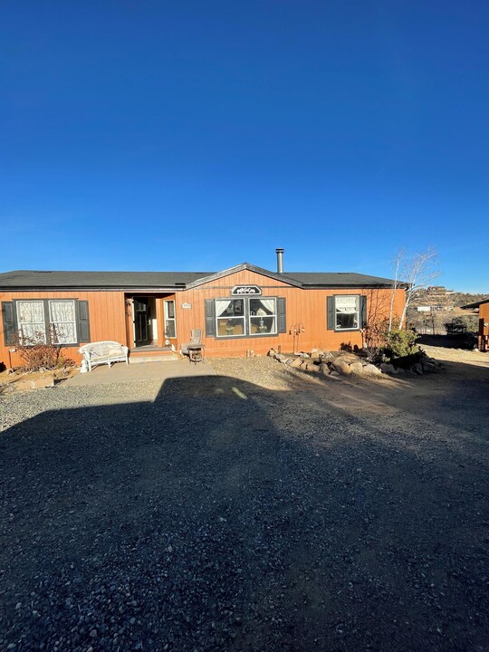 17455 Giddy Up Ln in Dewey, AZ - Building Photo