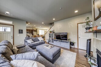 2503 Filbert Ave in Bremerton, WA - Building Photo - Building Photo