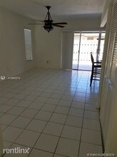 12000 SW 110th St Cir N in Miami, FL - Building Photo - Building Photo