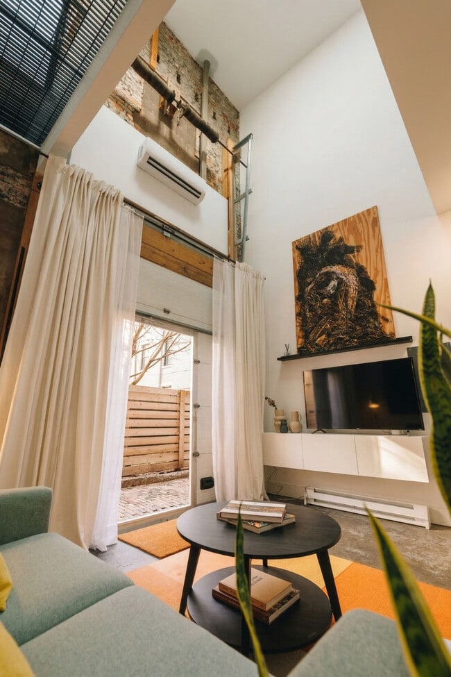 1429 Elm St in Cincinnati, OH - Building Photo - Building Photo