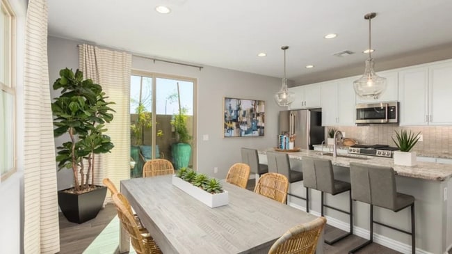 25238 N 142nd Dr in Surprise, AZ - Foto de edificio - Building Photo