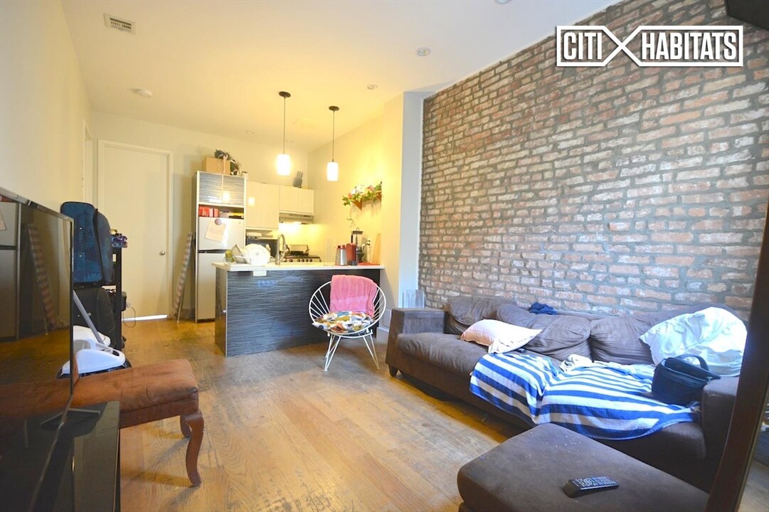 772 Jefferson Ave-Unit -4A in Brooklyn, NY - Building Photo